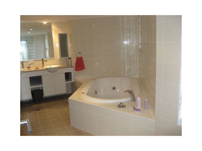 0/119 Beaches Village Cct, Agnes Water QLD 4677