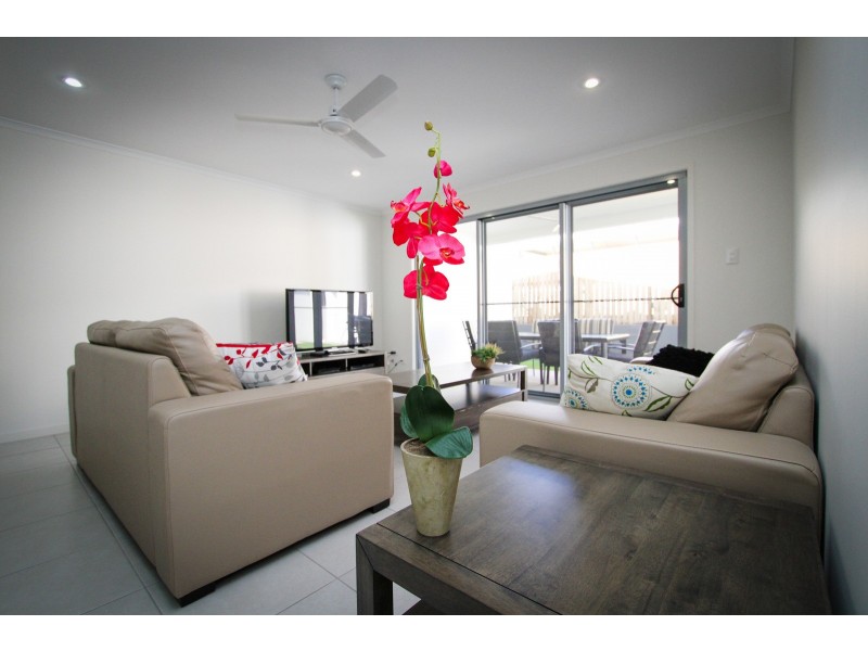 1/6 Springs Rd, Agnes Water QLD 4677