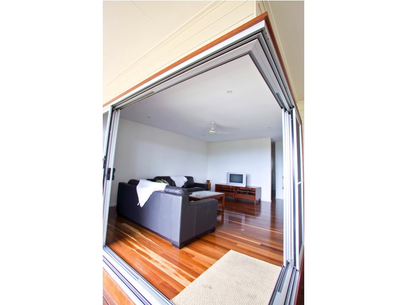 6 Goldsands Crt, Agnes Water QLD 4677