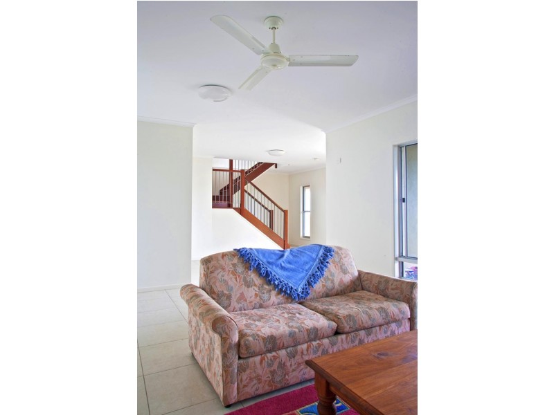 6 Goldsands Crt, Agnes Water QLD 4677