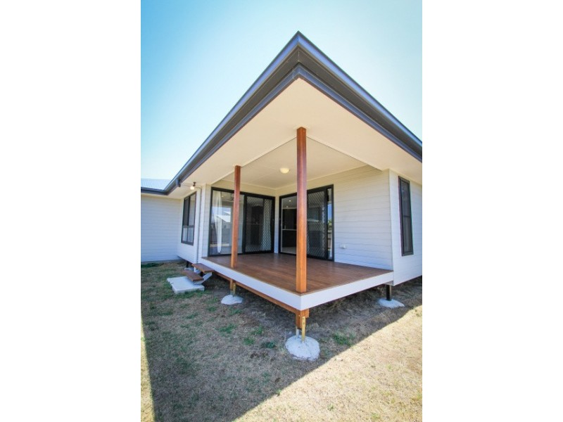 9 Waterfront Drive, Agnes Water QLD 4677