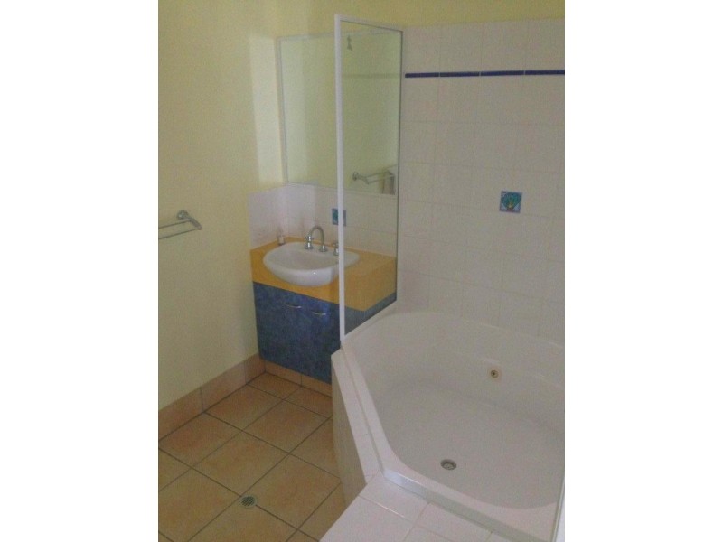 2/21 Starfish St, Agnes Water QLD 4677