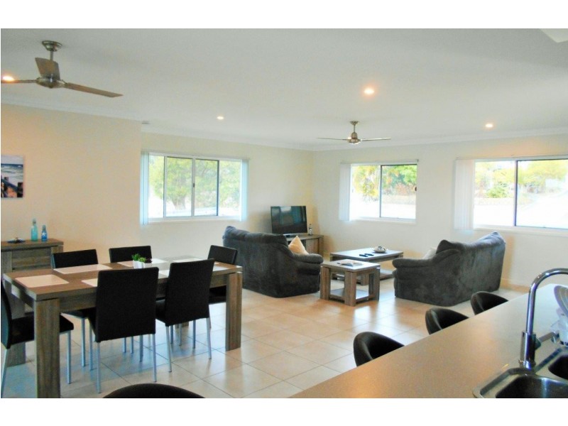 16 Donohue Drive, Agnes Water QLD 4677