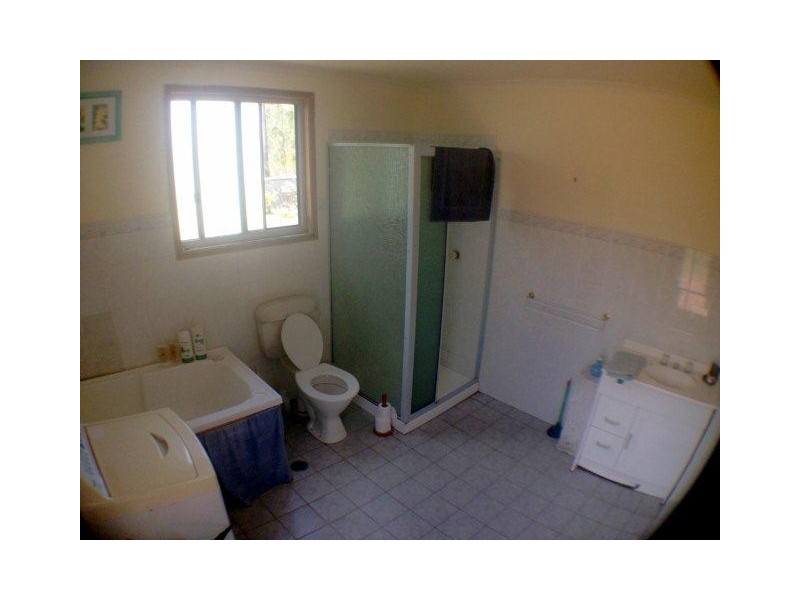 297 Cross Rd, Euleilah QLD 4674