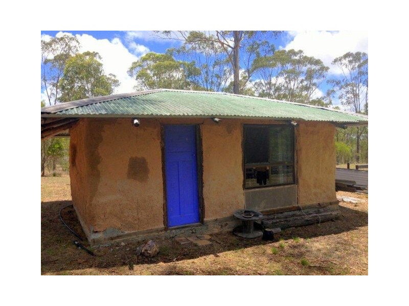 297 Cross Rd, Euleilah QLD 4674