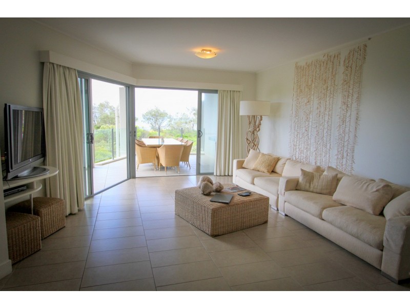 214/1 Beaches Village Circuit, Agnes Water QLD 4677