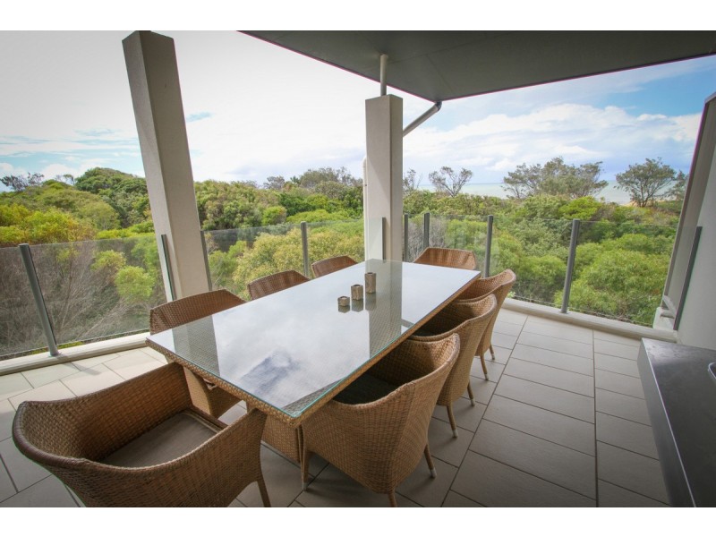 214/1 Beaches Village Circuit, Agnes Water QLD 4677