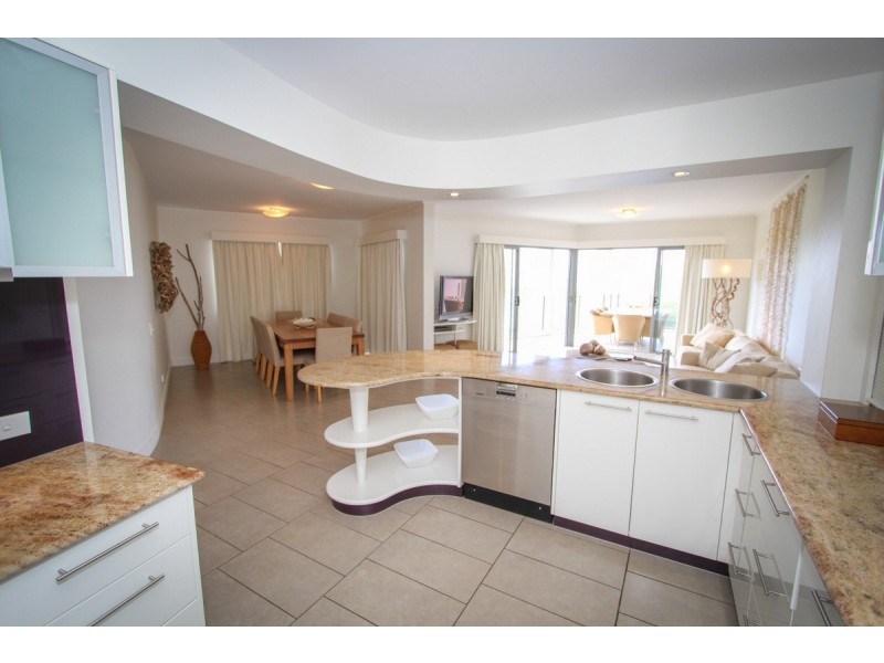214/1 Beaches Village Circuit, Agnes Water QLD 4677