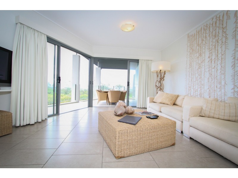 214/1 Beaches Village Circuit, Agnes Water QLD 4677