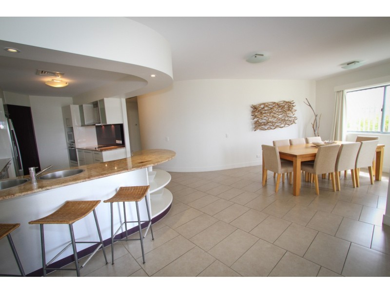 214/1 Beaches Village Circuit, Agnes Water QLD 4677