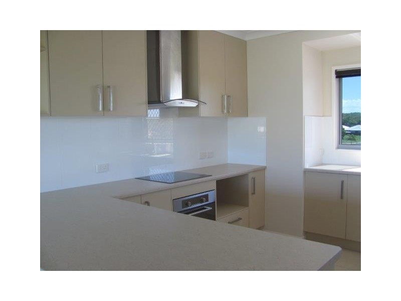 27 Waterfront Ave, Agnes Water QLD 4677