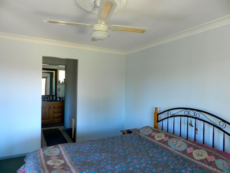 242 Maude Hill Road, Deepwater QLD 4674