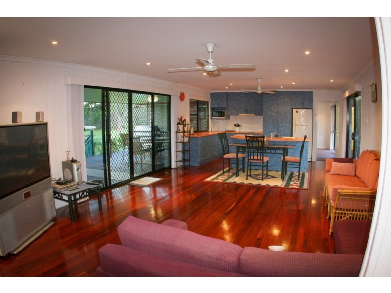61 Bouch Crt, Agnes Water QLD 4677