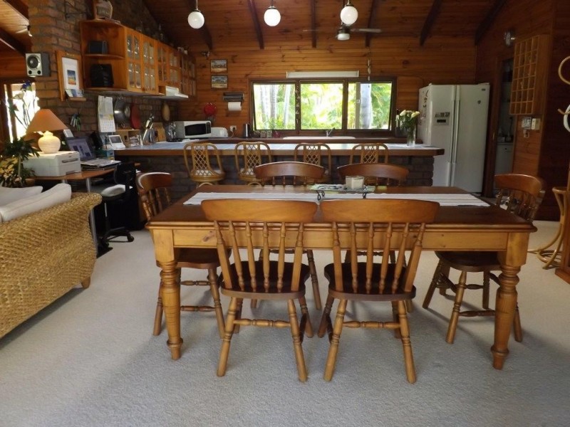 2452 Round Hill Road, Agnes Water QLD 4677