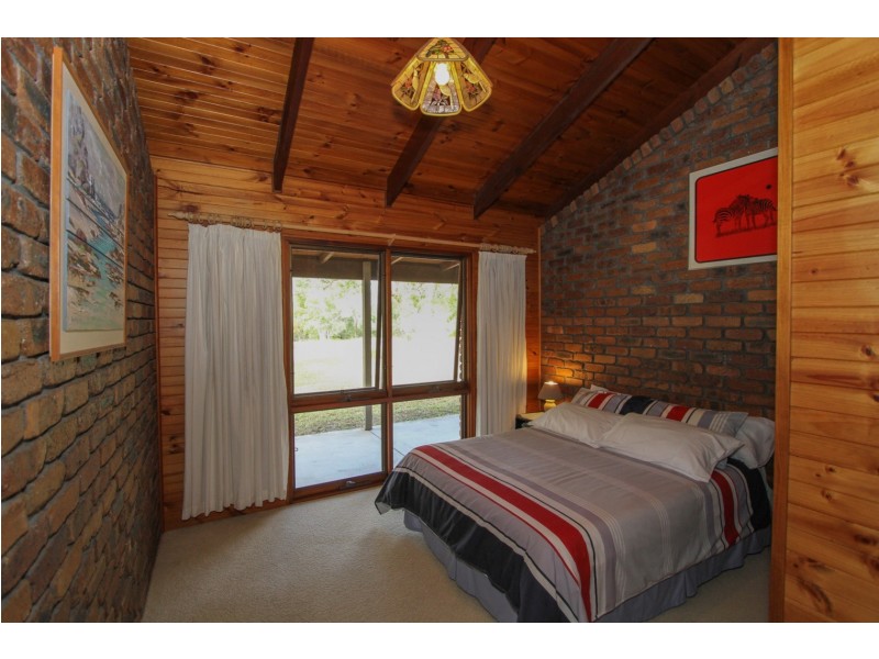 2452 Round Hill Road, Agnes Water QLD 4677