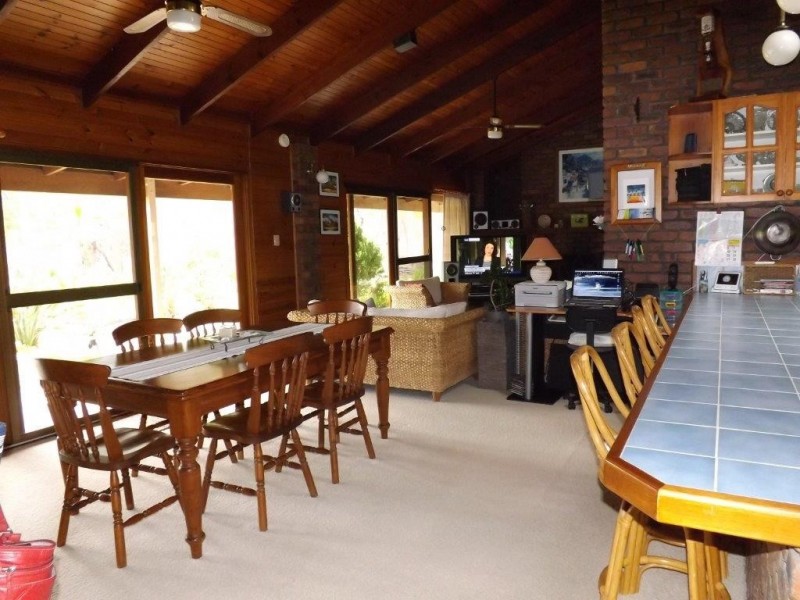 2452 Round Hill Road, Agnes Water QLD 4677