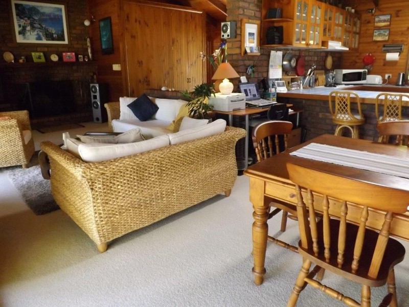 2452 Round Hill Road, Agnes Water QLD 4677