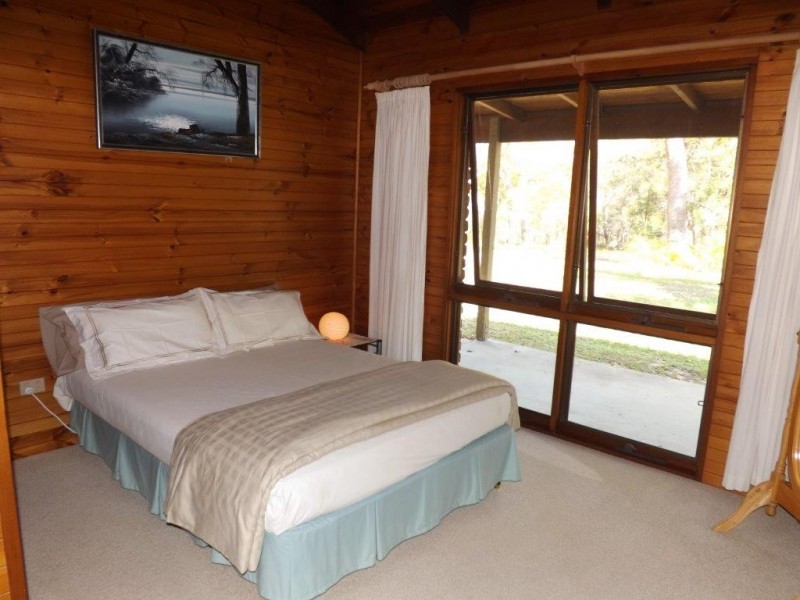 2452 Round Hill Road, Agnes Water QLD 4677