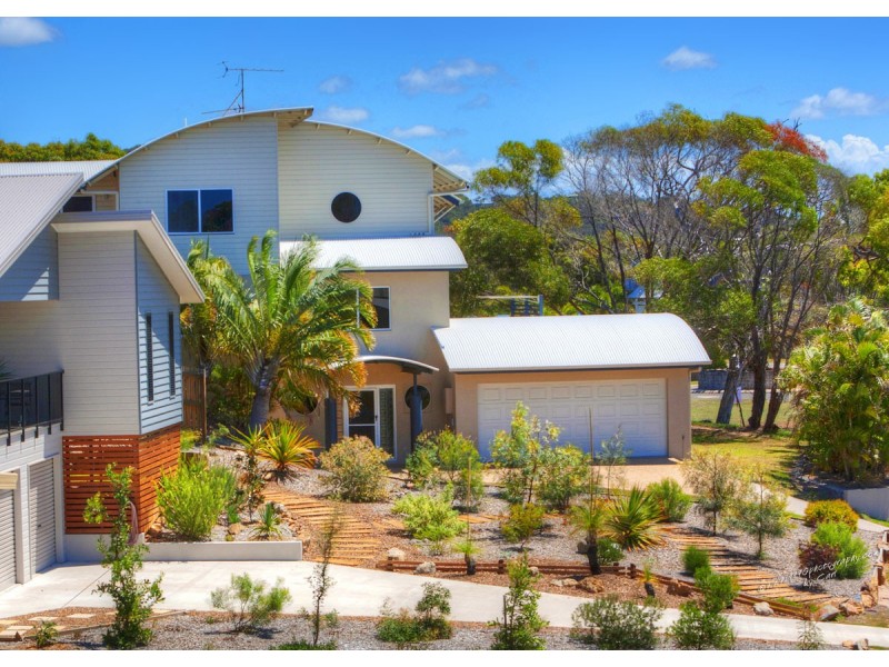 6 North Break Dve, Agnes Water QLD 4677