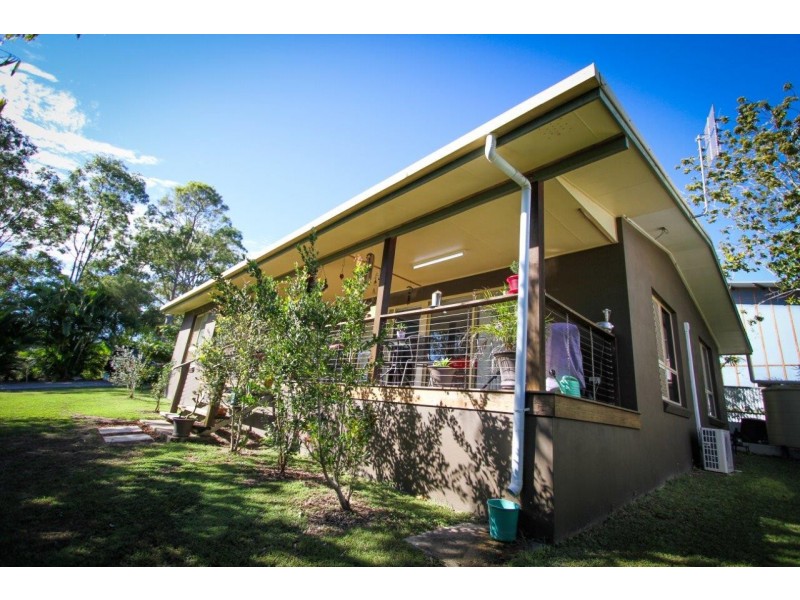 4 Agnes Street, Agnes Water QLD 4677
