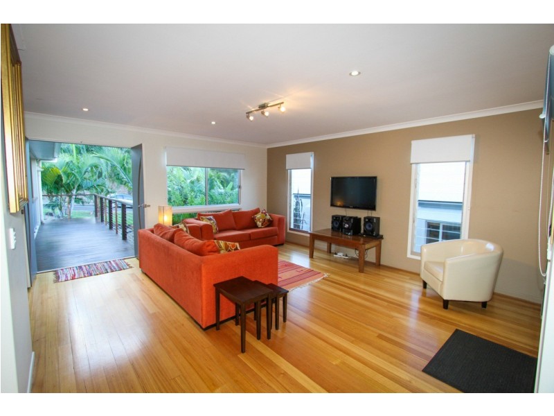 33 Palm Court, Agnes Water QLD 4677