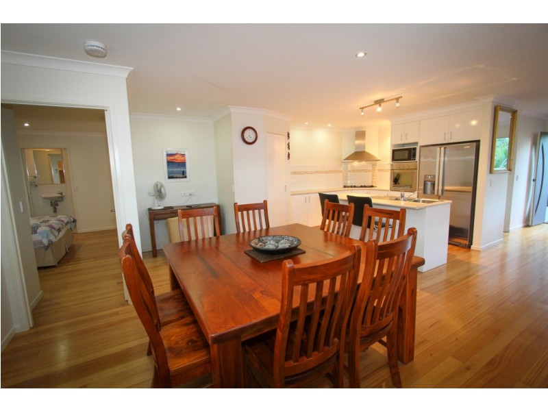 33 Palm Court, Agnes Water QLD 4677