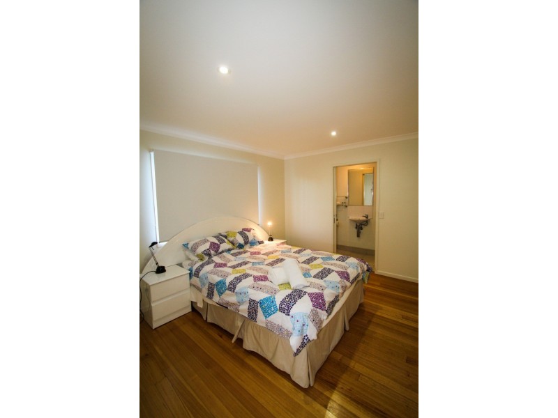 33 Palm Court, Agnes Water QLD 4677