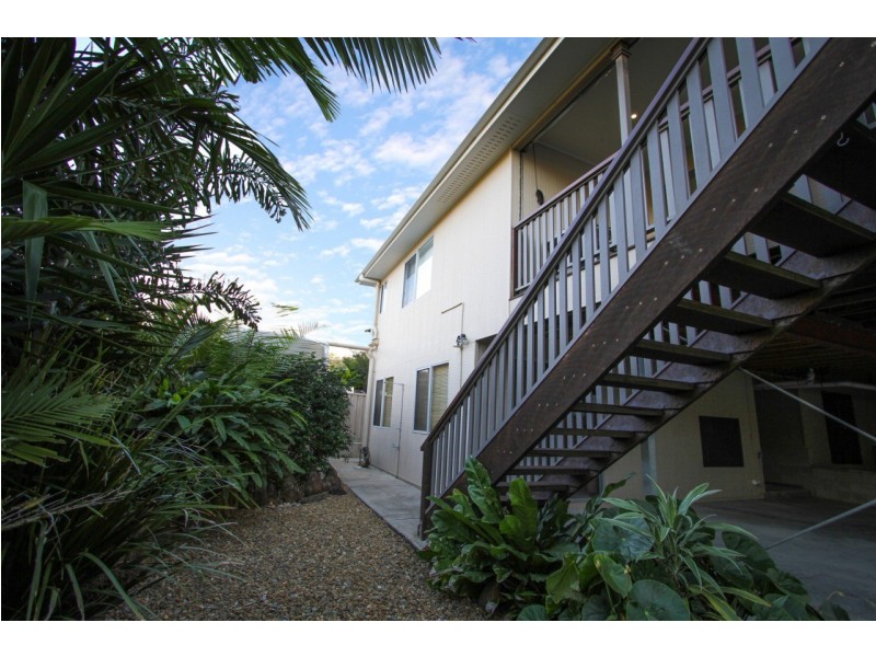 33 Palm Court, Agnes Water QLD 4677