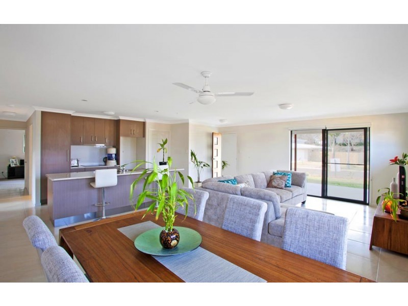 2/16 Waterfront Drive, Agnes Water QLD 4677