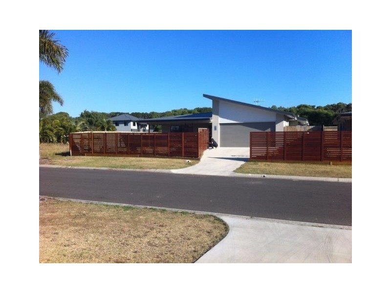 2/16 Waterfront Drive, Agnes Water QLD 4677