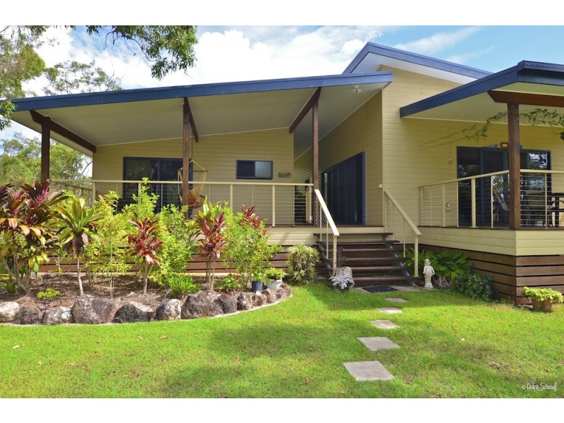 514 Davies Road, Captain Creek QLD 4677