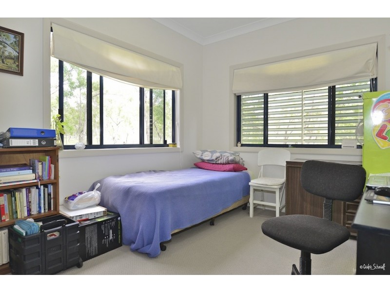 514 Davies Road, Captain Creek QLD 4677