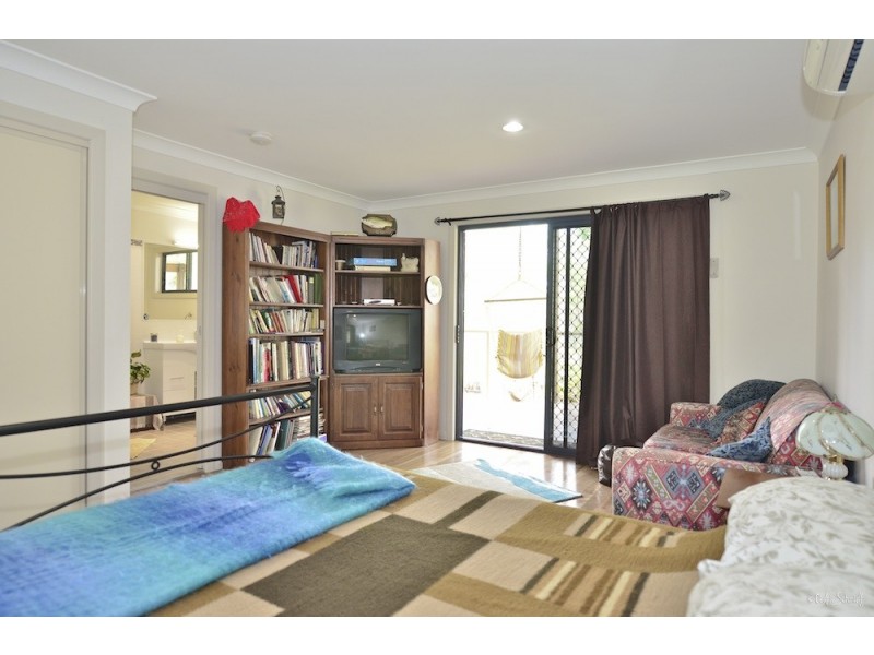 514 Davies Road, Captain Creek QLD 4677