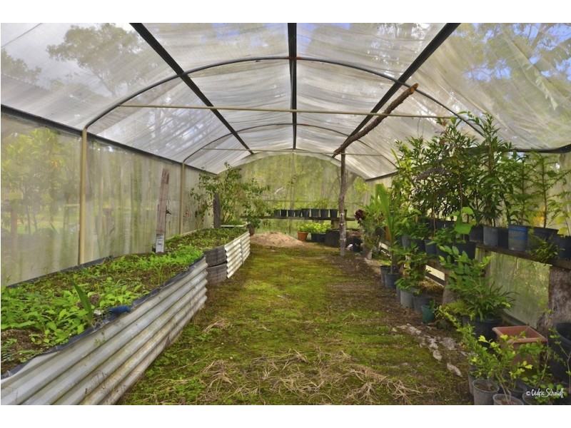 514 Davies Road, Captain Creek QLD 4677