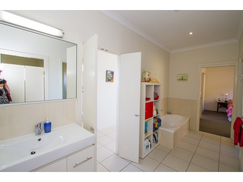 9 Whitby Place, Agnes Water QLD 4677