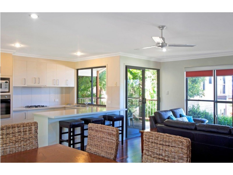 2/16 Starfish Street, Agnes Water QLD 4677