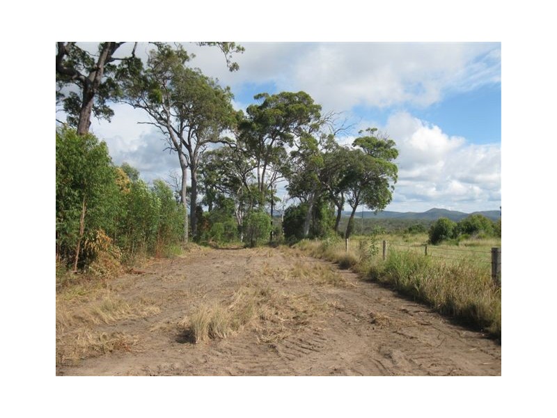 2385 Round Hill Rd, Round Hill QLD 4677