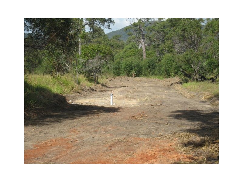 2385 Round Hill Rd, Round Hill QLD 4677