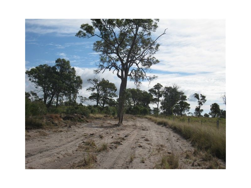 2385 Round Hill Rd, Round Hill QLD 4677