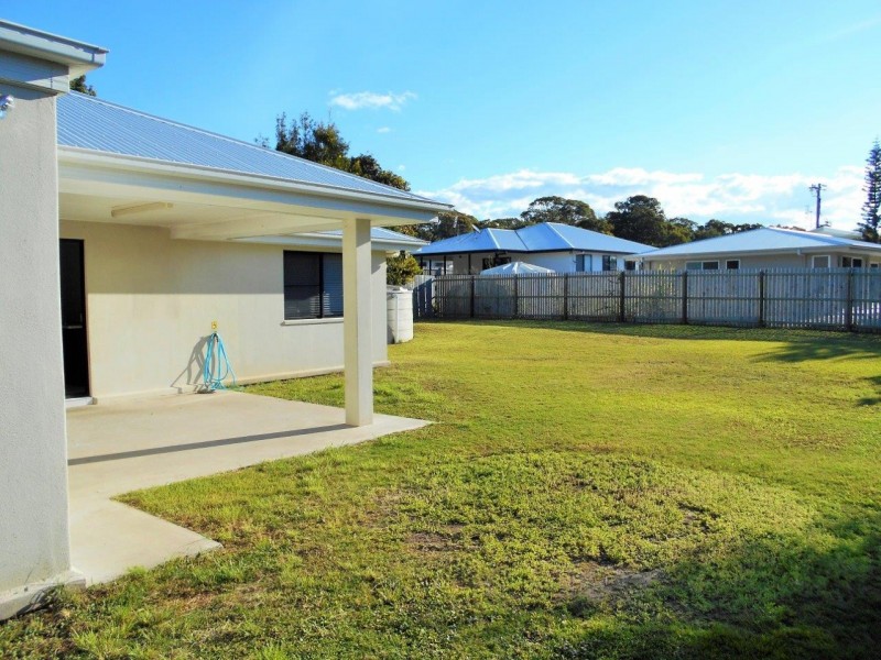 2 Whitby Place, Agnes Water QLD 4677