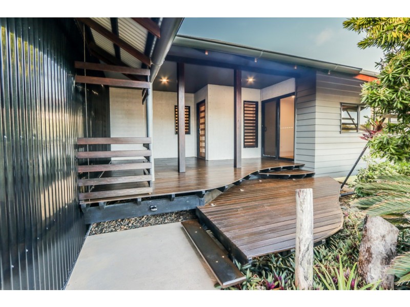 4 Seascape Close, Agnes Water QLD 4677