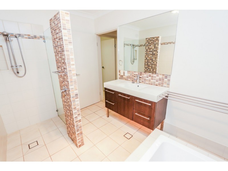 4 Seascape Close, Agnes Water QLD 4677