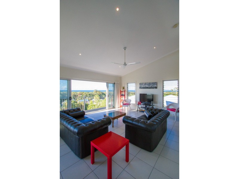 9 Whitby Place, Agnes Water QLD 4677