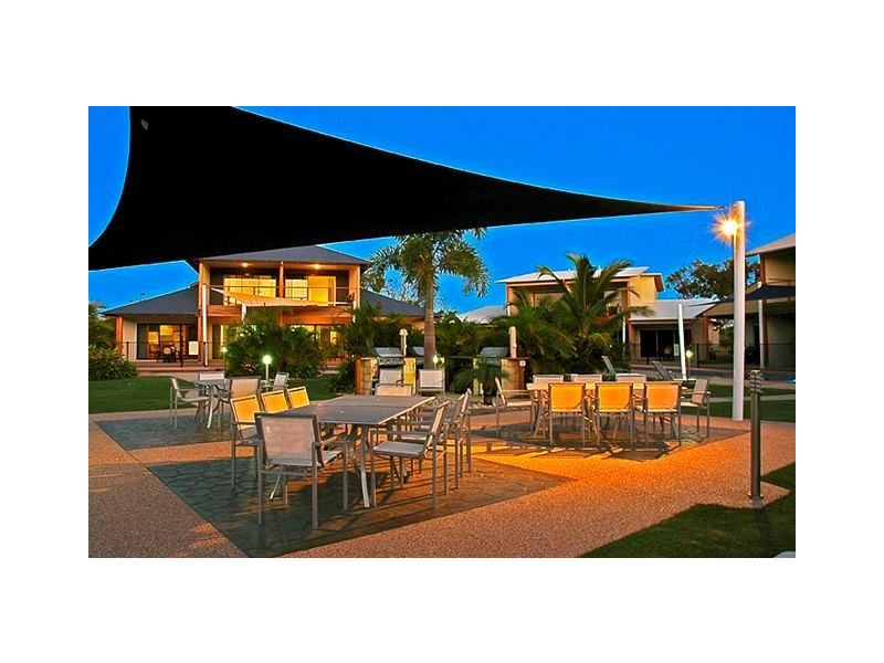 Unit 43/2 Beaches Village Circuit, Agnes Water QLD 4677
