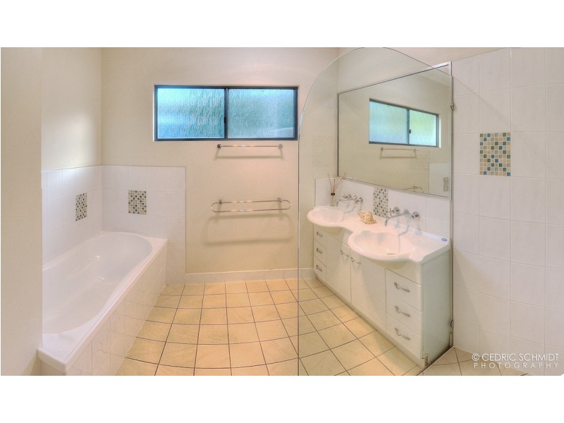 13 Beach Houses Estate Rd, Agnes Water QLD 4677