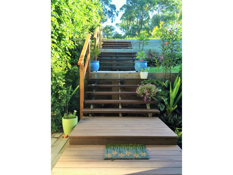 10 The Crescent, Agnes Water QLD 4677