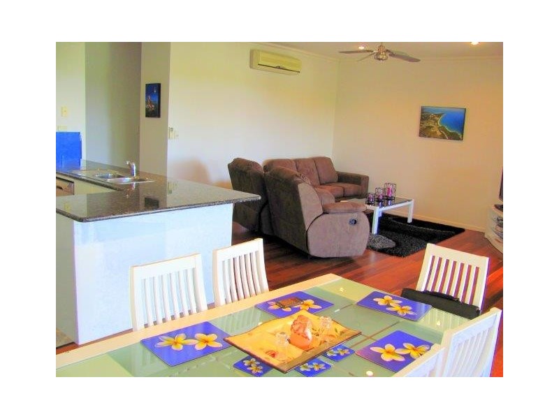2/7 Webster Court, Agnes Water QLD 4677