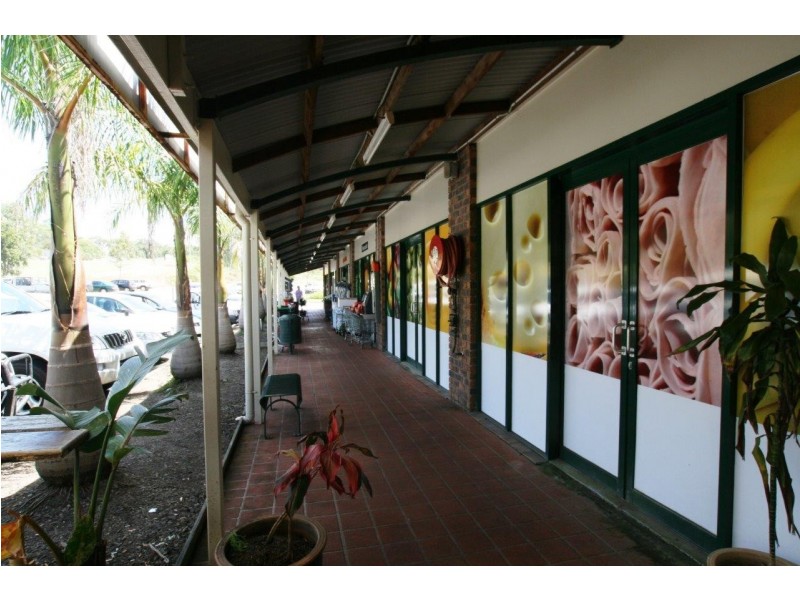 Shop 6 Agnes Water Shopping Centre Round Hill Road, Agnes Water QLD 4677