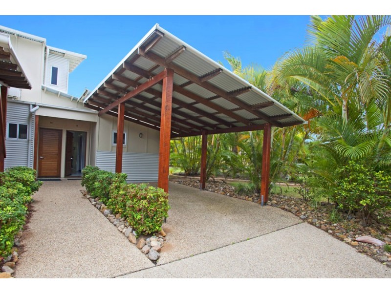 13/2 Beaches Village Circuit, Agnes Water QLD 4677
