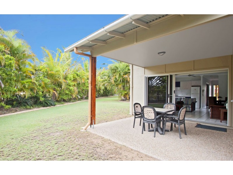 13/2 Beaches Village Circuit, Agnes Water QLD 4677